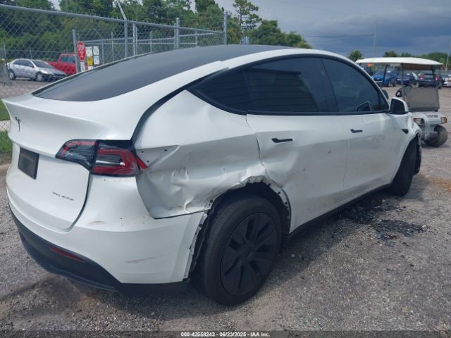 2024 TESLA MODEL Y 7SAYGAEE4RF169559 Photo 3