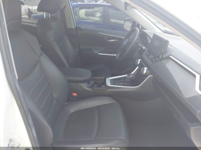 2021 TOYOTA RAV4 2T3C1RFV0MW107651 Photo 4
