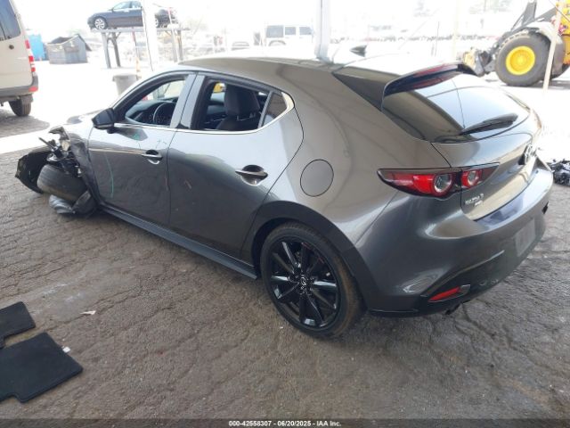 2021 MAZDA MAZDA3 HATCHBACK JM1BPBJYXM1338641 Photo 2