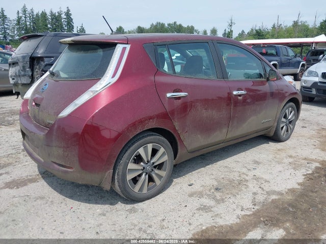 1N4BZ0CP9GC303476 Nissan 2016