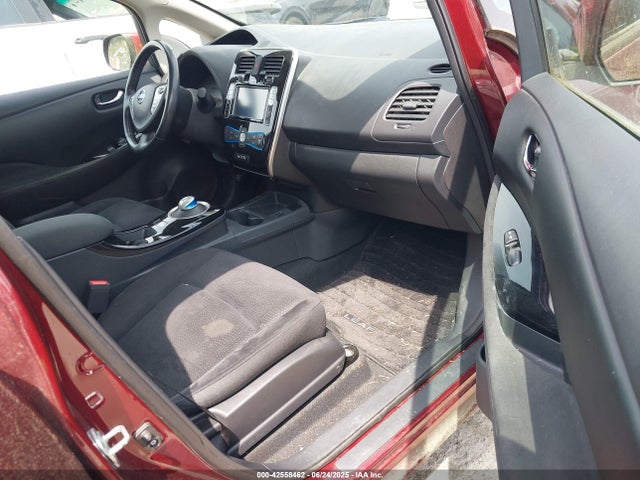 1N4BZ0CP9GC303476 Nissan 2016