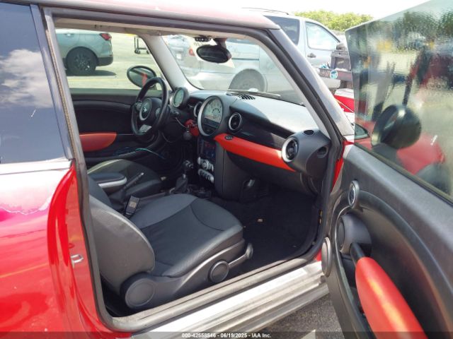 2010 MINI COOPER WMWMF3C5XATZ66894 Photo 4