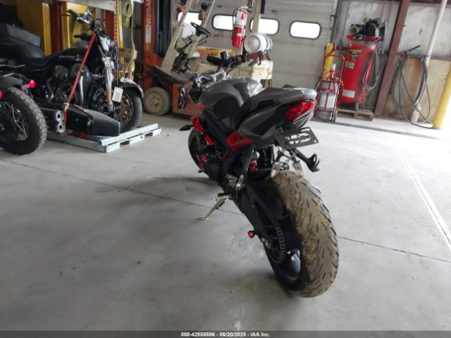 2014 TRIUMPH MOTORCYCLE STREET TRIPLE SMTL03NEXET625192 Photo 2