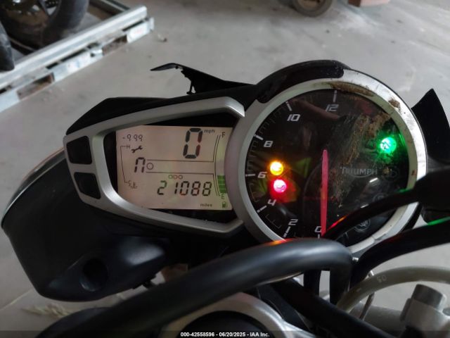 2014 TRIUMPH MOTORCYCLE STREET TRIPLE SMTL03NEXET625192 Photo 6