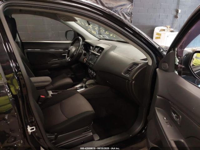 2018 MITSUBISHI OUTLANDER SPORT JA4AP3AU8JZ024640 Photo 4
