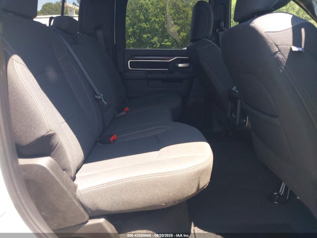 3C6UR5DL2RG349458 RAM 2024
