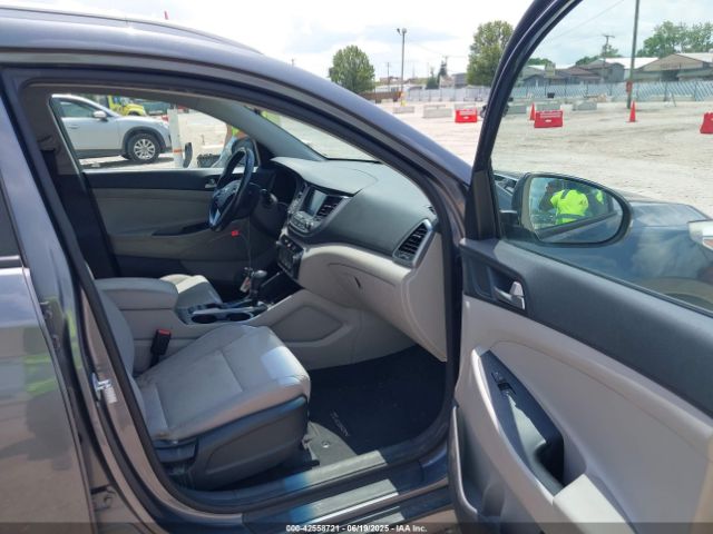 2018 HYUNDAI TUCSON KM8J3CAL9JU752050 Photo 4