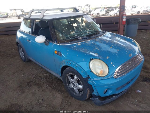 2008 MINI COOPER WMWMF33538TU66389 Photo 0