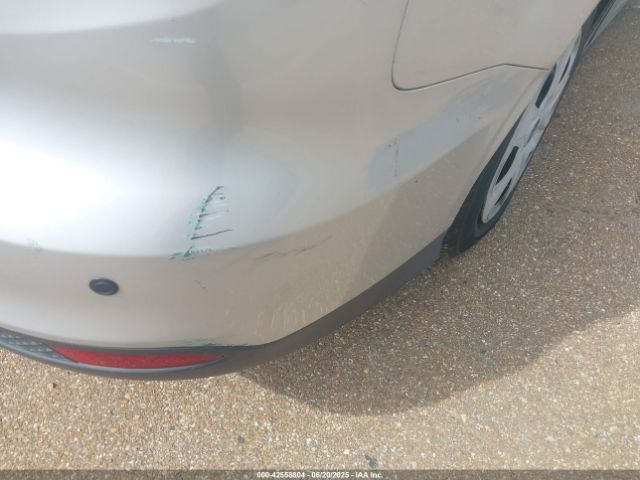 1FADP3E25GL306862 Ford 2016