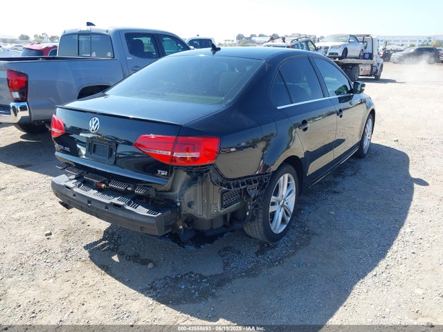 3VWL17AJ8FM302598 Volkswagen Jetta