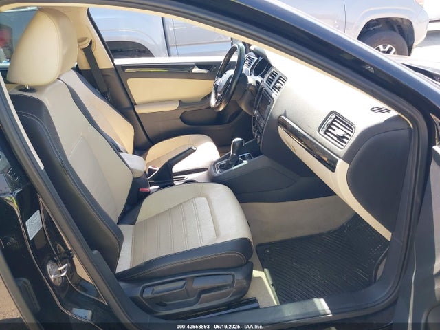 3VWL17AJ8FM302598 Volkswagen Jetta