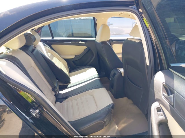 3VWL17AJ8FM302598 Volkswagen Jetta