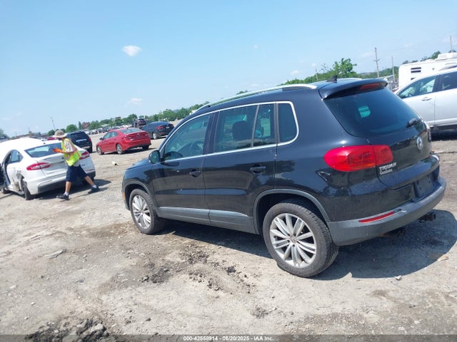 WVGBV7AX2FW550641 Volkswagen 2015