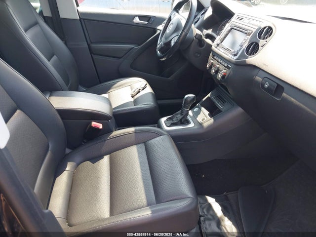 WVGBV7AX2FW550641 Volkswagen 2015