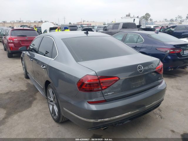 2017 VOLKSWAGEN PASSAT 1VWDT7A32HC063344 Photo 2