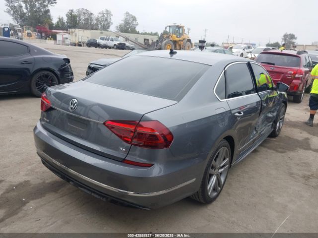 2017 VOLKSWAGEN PASSAT 1VWDT7A32HC063344 Photo 3