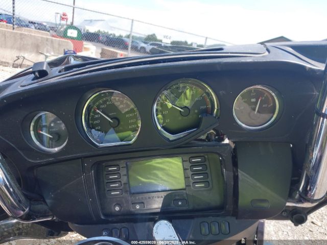 2014 HARLEY-DAVIDSON FLHTCU 1HD1FCM15EB605620 Photo 6