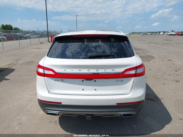 Lincoln 2016 2016 2LMTJ8LR5GBL40076 Image 16