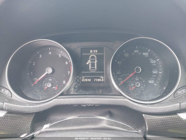 1VWJM7A34JC033977 Volkswagen 2018