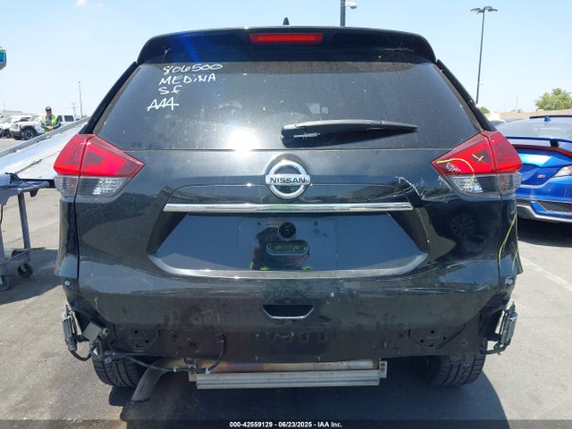 JN8AT2MV6JW327096 Nissan 2018