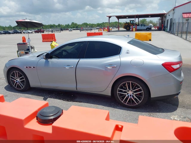 Maserati m156b 2014 ZAM57RTA5E1096411 Image 14
