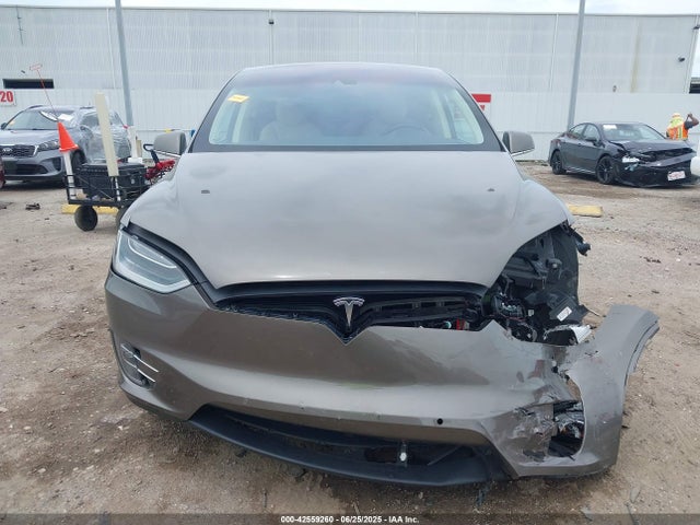 5YJXCBE25GF008618 Tesla 2016