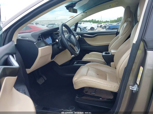 2016 TESLA MODEL X 5YJXCBE25GF008618 Photo 4