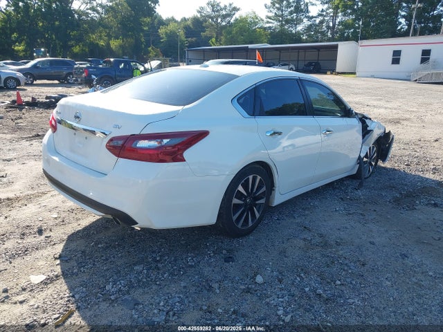 1N4AL3AP0JC211276 Nissan 2018