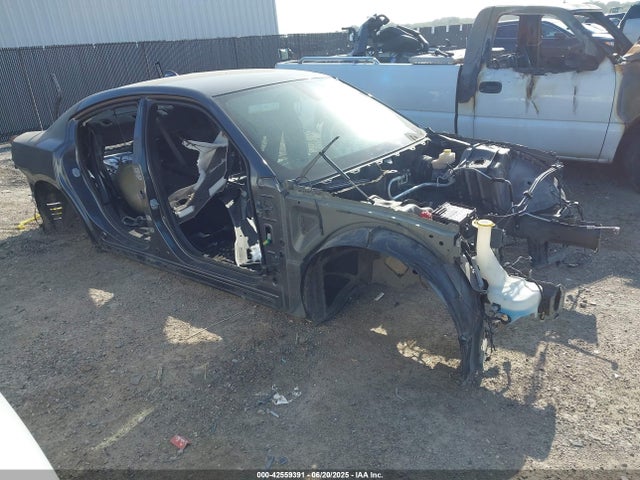 2C3CDXGJ8KH725972 Dodge 2019