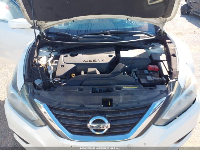 1N4AL3AP8GC253977 Nissan 2016
