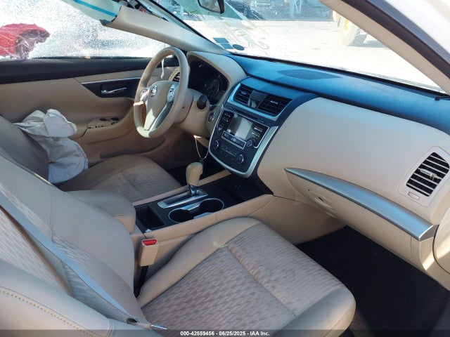1N4AL3AP8GC253977 Nissan 2016