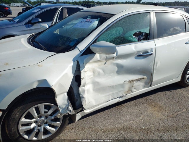 1N4AL3AP8GC253977 Nissan 2016