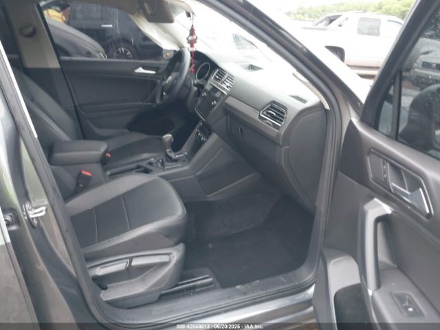 2018 VOLKSWAGEN TIGUAN 3VV2B7AX1JM166258 Photo 4