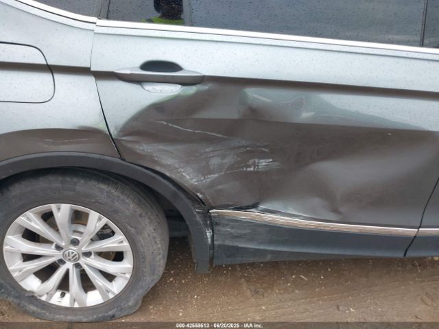 2018 VOLKSWAGEN TIGUAN 3VV2B7AX1JM166258 Photo 5