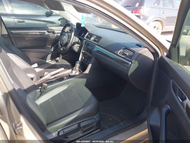 1VWBT7A37GC029339 Volkswagen Passat