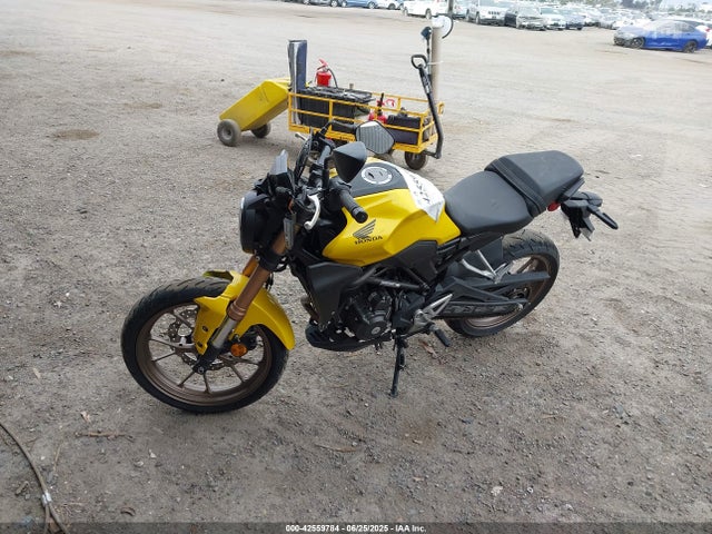 MLHNC5554R5400820 Honda Nc55e-1100001