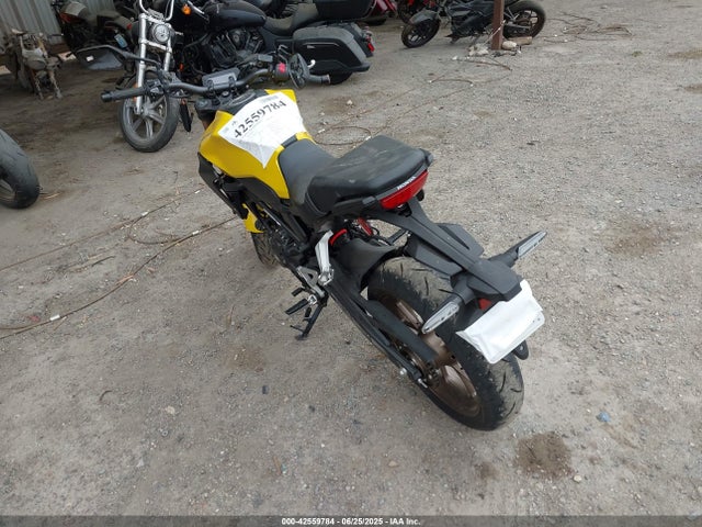 MLHNC5554R5400820 Honda Nc55e-1100001
