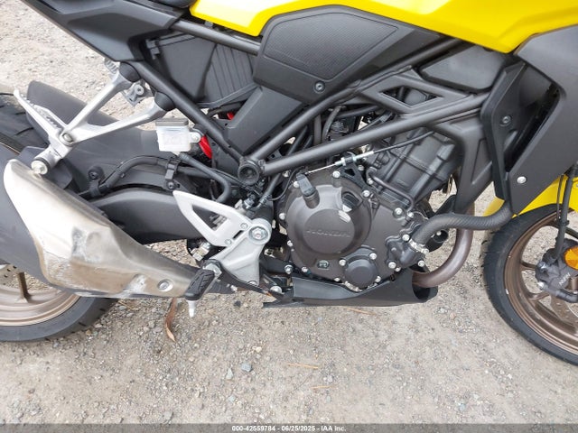 MLHNC5554R5400820 Honda Nc55e-1100001