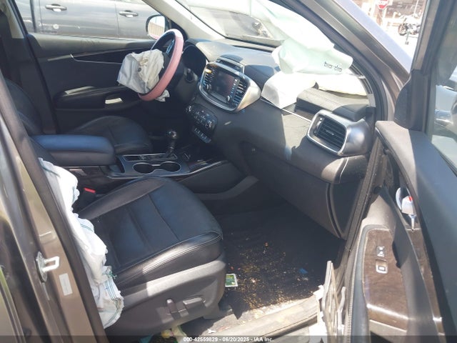 5XYPHDA57JG424716 KIA Sorento 3.3l Ex