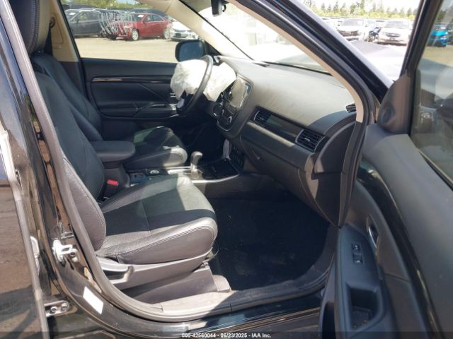 2018 MITSUBISHI OUTLANDER JA4AZ3A31JZ014453 Photo 4