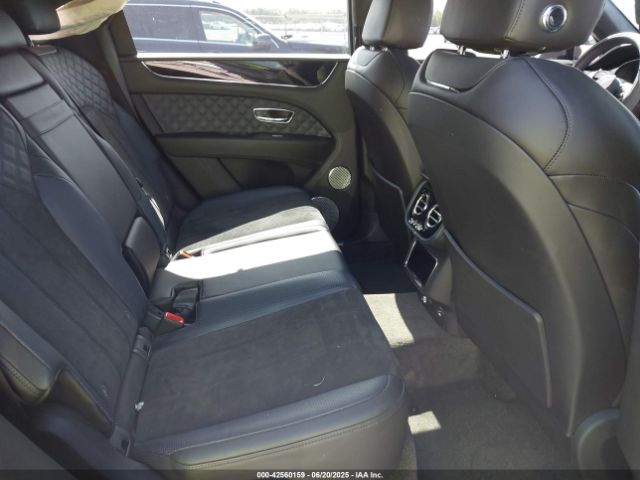 2022 BENTLEY BENTAYGA SJAAM2ZV7NC011118 Photo 7
