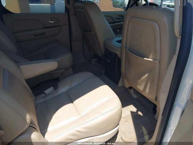 2009 Cadillac Escalade Esv Standard მანქანა იყიდება აუქციონზე, vin: 1GYFC16299R126098, აუქციონის ნომერი: 42560299