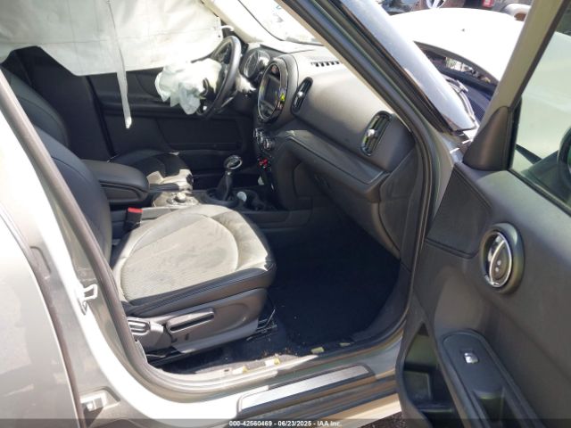 2019 MINI COUNTRYMAN WMZYS7C57K3F45677 Photo 4