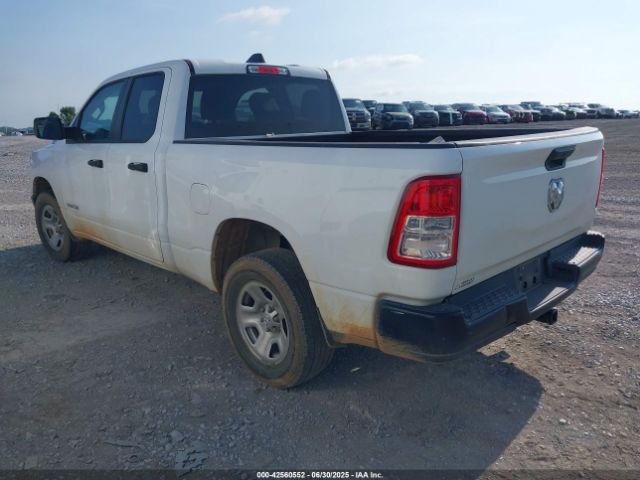 2020 RAM 1500 1C6RRECT5LN421386 Photo 2