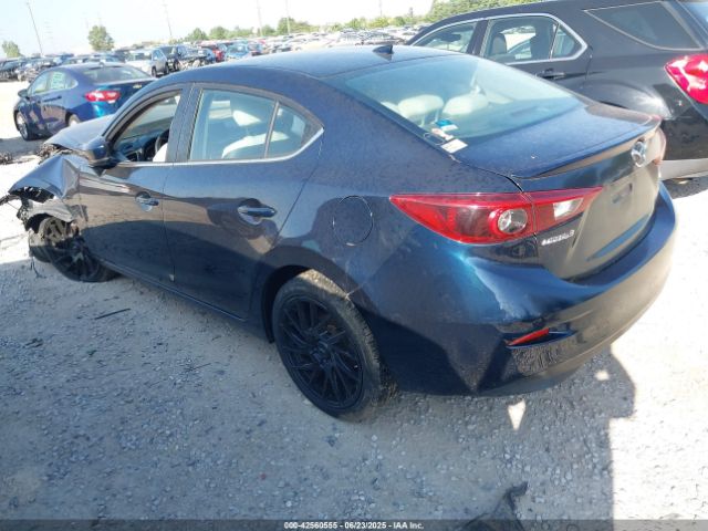 2018 MAZDA MAZDA3 3MZBN1W3XJM227161 Photo 2