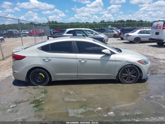 5NPD84LF9HH004242 Hyundai 2017