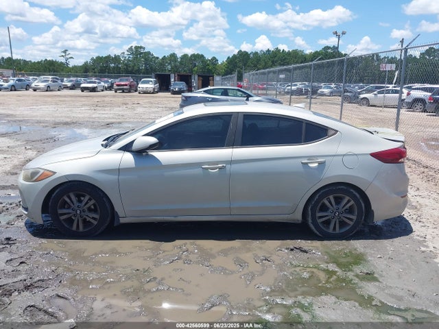 5NPD84LF9HH004242 Hyundai 2017