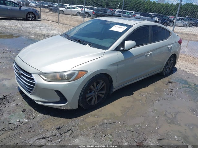 5NPD84LF9HH004242 Hyundai 2017