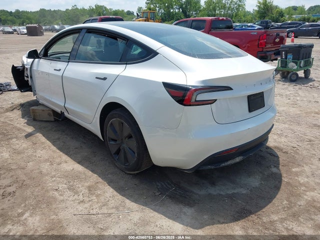 2024 TESLA MODEL 3 5YJ3E1EA5RF742009 Photo 2