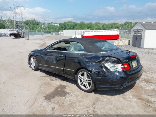2011 MERCEDES-BENZ E 550 WDDKK7CF2BF065434 Photo 2
